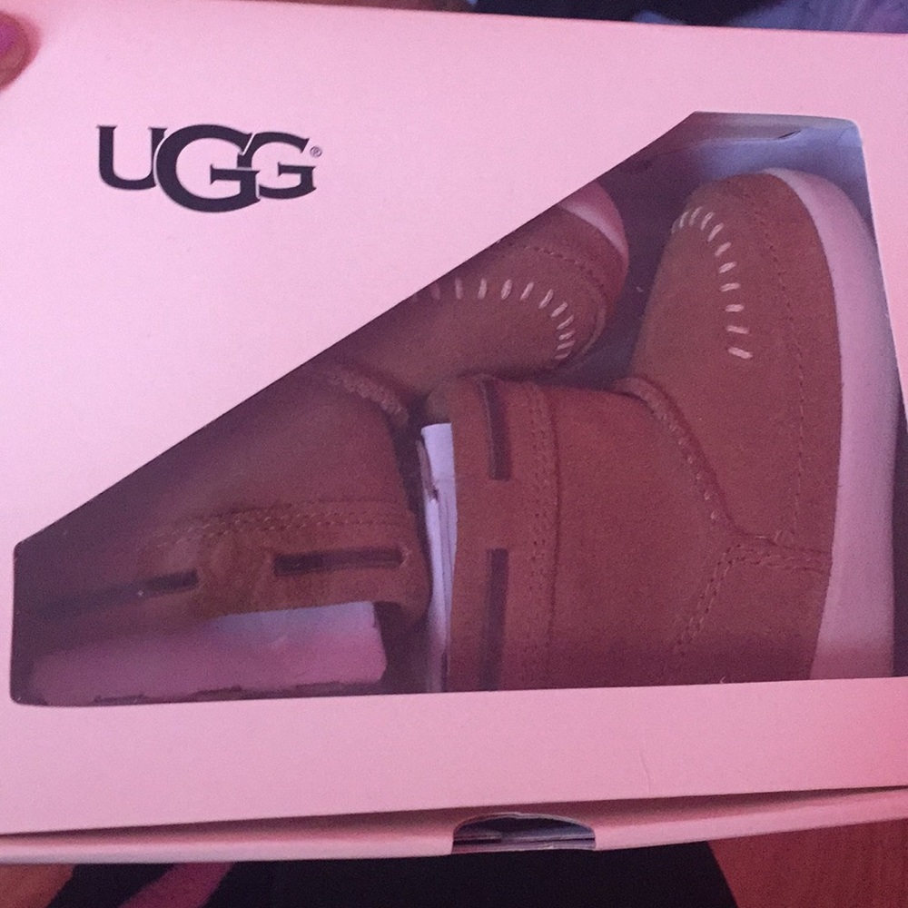 Brand new baby ugg cali moccasin campfire